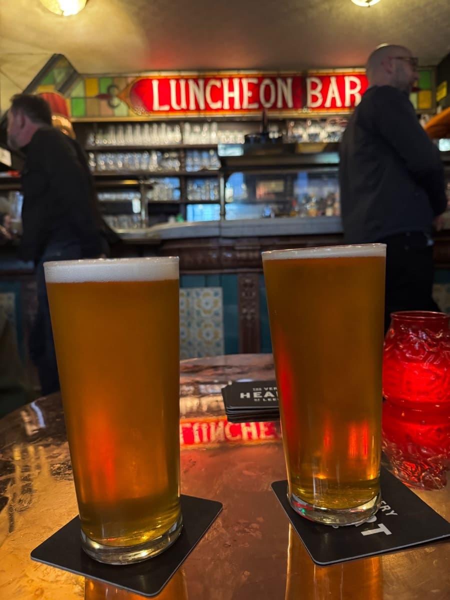 Whitelock's Ale House